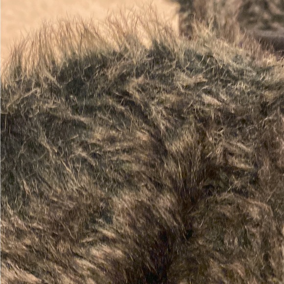 Columbia Waterprrof boots really good condition used 2 times size 10.it’s comfy - Picture 4 of 6